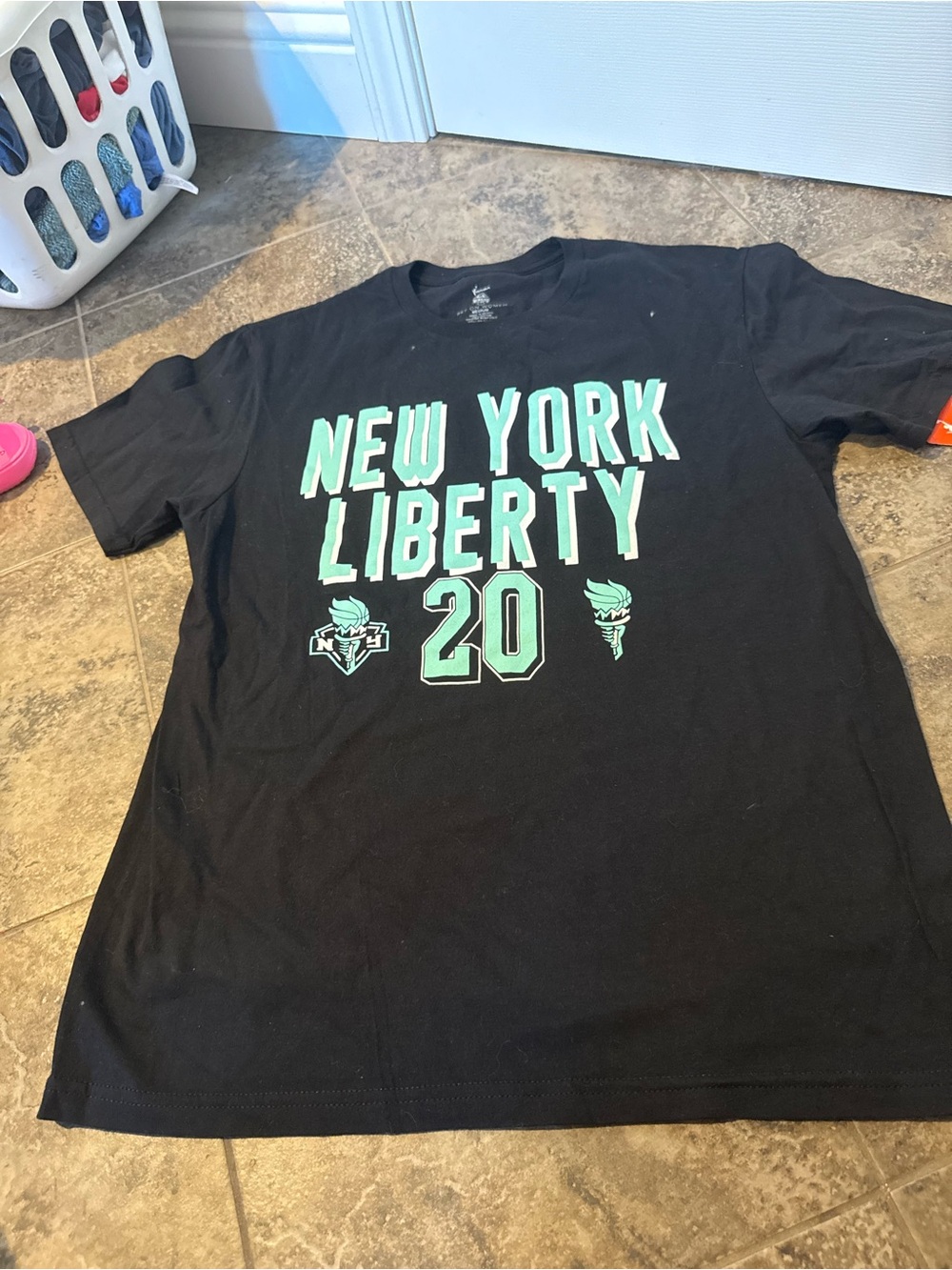 🫜WNBA New York Liberty Sabrina Ionescu Black Tee with Turquoise Graphic - #20
